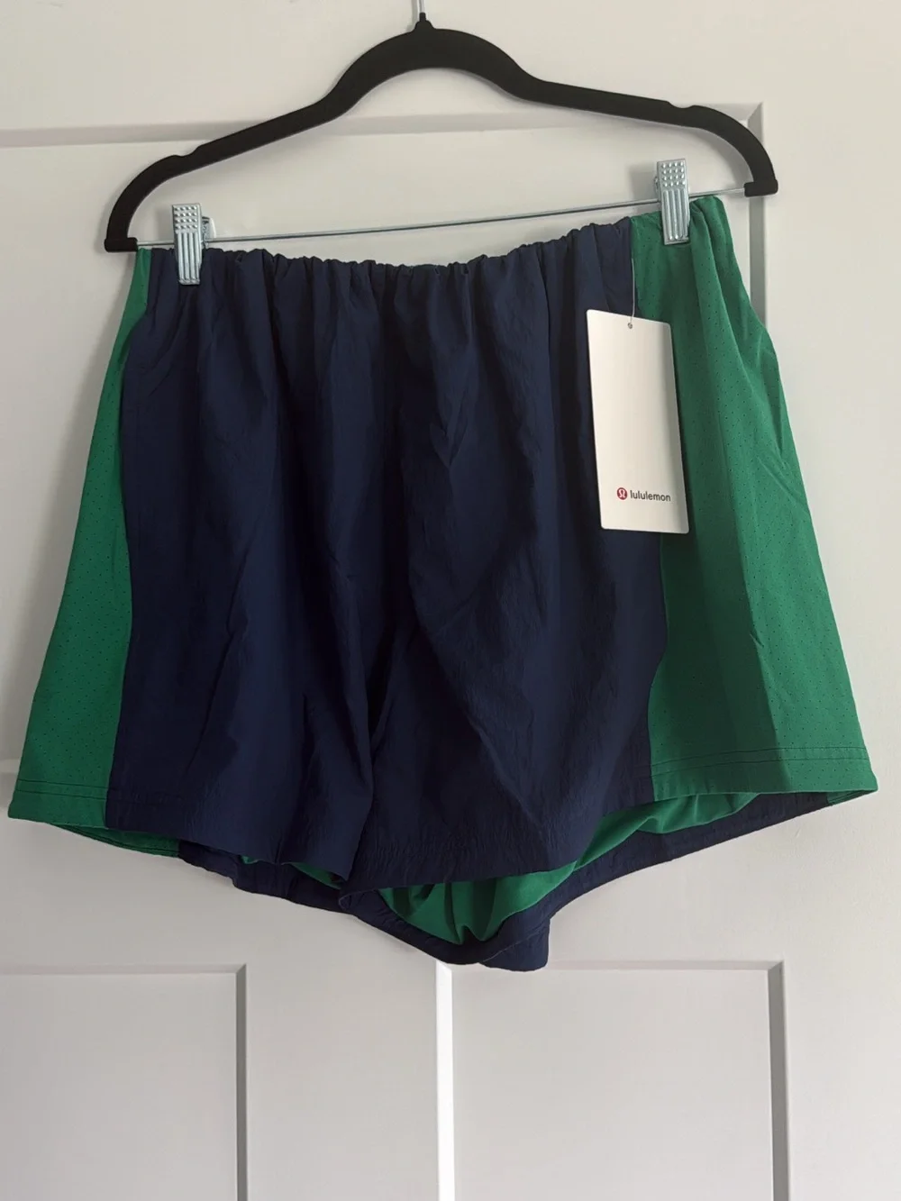 lululemon Women’s Medium Nylon Colourblock 5” Shorts